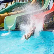 נופש פסח: פאפוס מעקבה