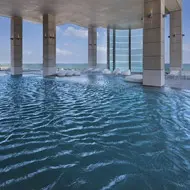 מלון ישרוטל רויאל ביץ`, תל אביב