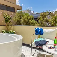 וילה בראון ת``א, תל אביב