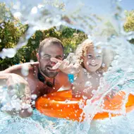 נופש פסח: פאפוס מעקבה